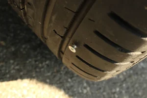 Gomma auto bucata? Contattaci subito!