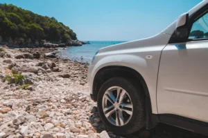 Controlli auto prima di partire per le vacanze estive